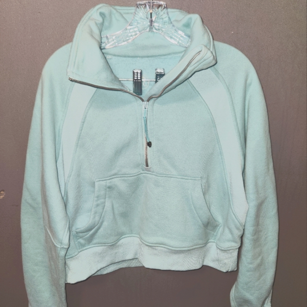Lululemon ICE BLUE half zip Scuba Funnel Neck Size L/XL